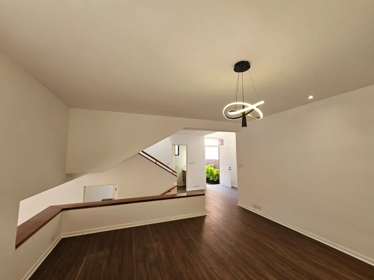 Casa remodelada en Alquiler, Condominio Elgin 2, zona 13 — Casa en Alquiler en Elgin, Zona 13, Guatemala, Ciudad — foto 7 de 16