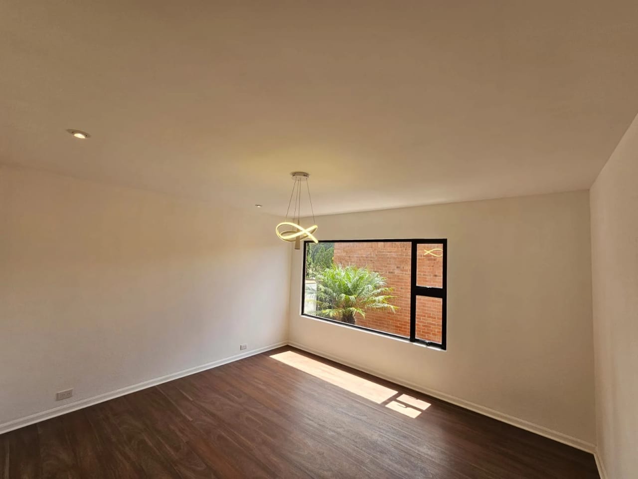 Casa remodelada en Alquiler, Condominio Elgin 2, zona 13 — Casa en Alquiler en Elgin, Zona 13, Guatemala, Ciudad — foto 8 de 16