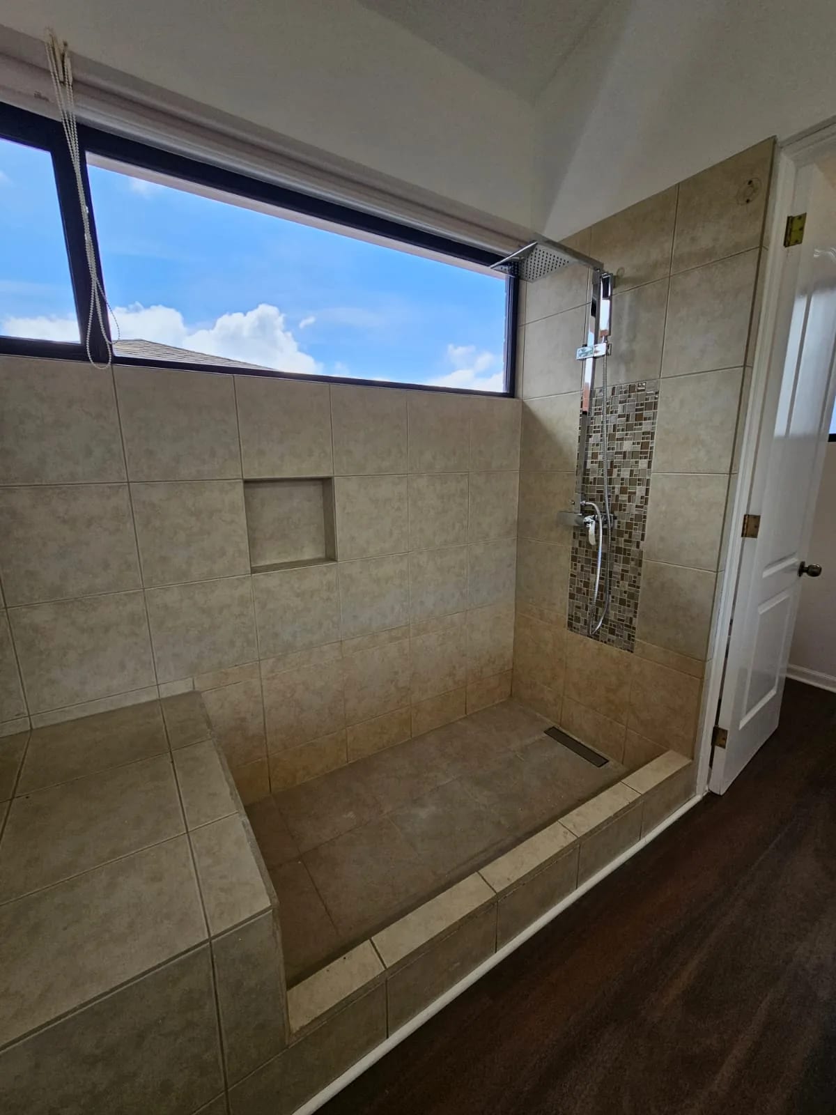 Casa remodelada en Alquiler, Condominio Elgin 2, zona 13 — Casa en Alquiler en Elgin, Zona 13, Guatemala, Ciudad — foto 12 de 16