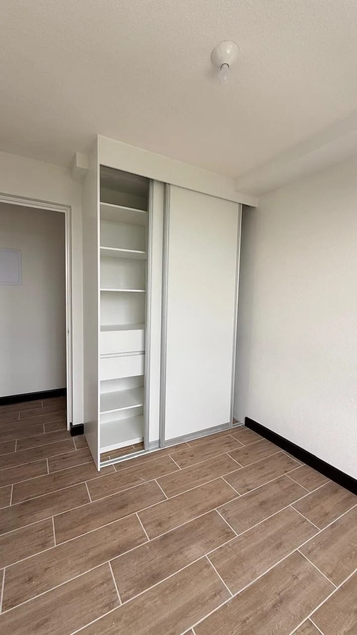 Apartamento en Alquiler, Edificio Alaia, zona 5 Villa Nueva — Apartamento en Alquiler en Villa Nueva, Guatemala, Ciudad — foto 8 de 15
