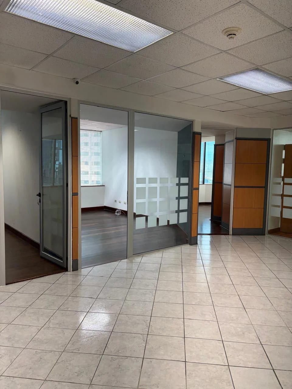 Oficina en venta, Edificio Europlaza, zona 14 — Oficina en Venta en Europlaza, Zona 14, Guatemala, Ciudad — foto 3 de 9