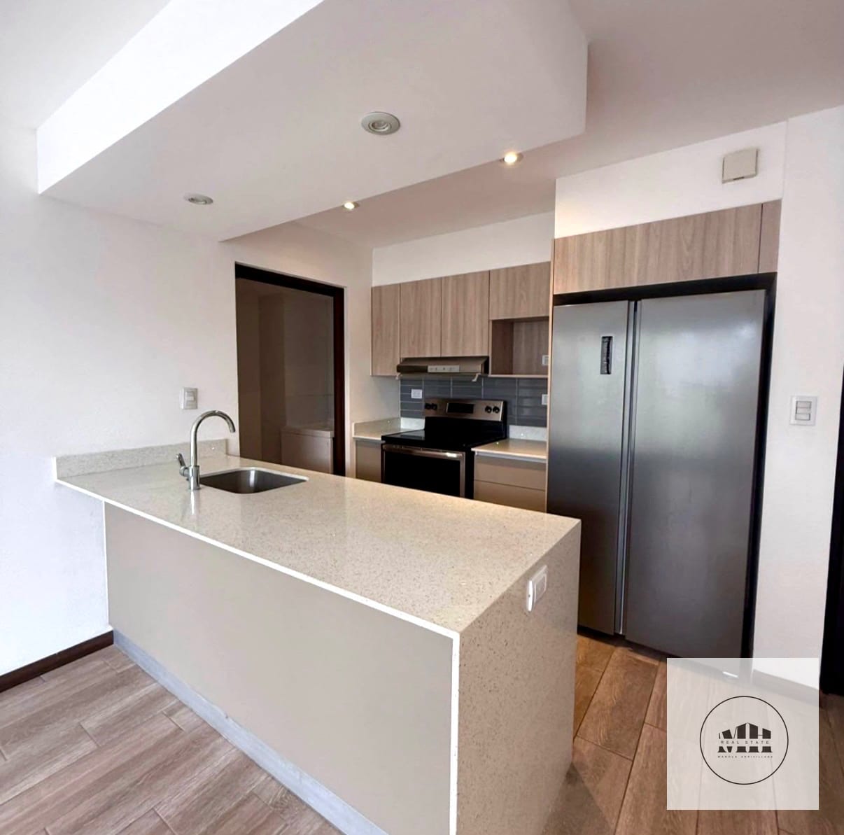 Apartamento con jardin — Apartamento en Alquiler en San Isidro 20/21, Zona 16, Guatemala, Ciudad — foto 2 de 15
