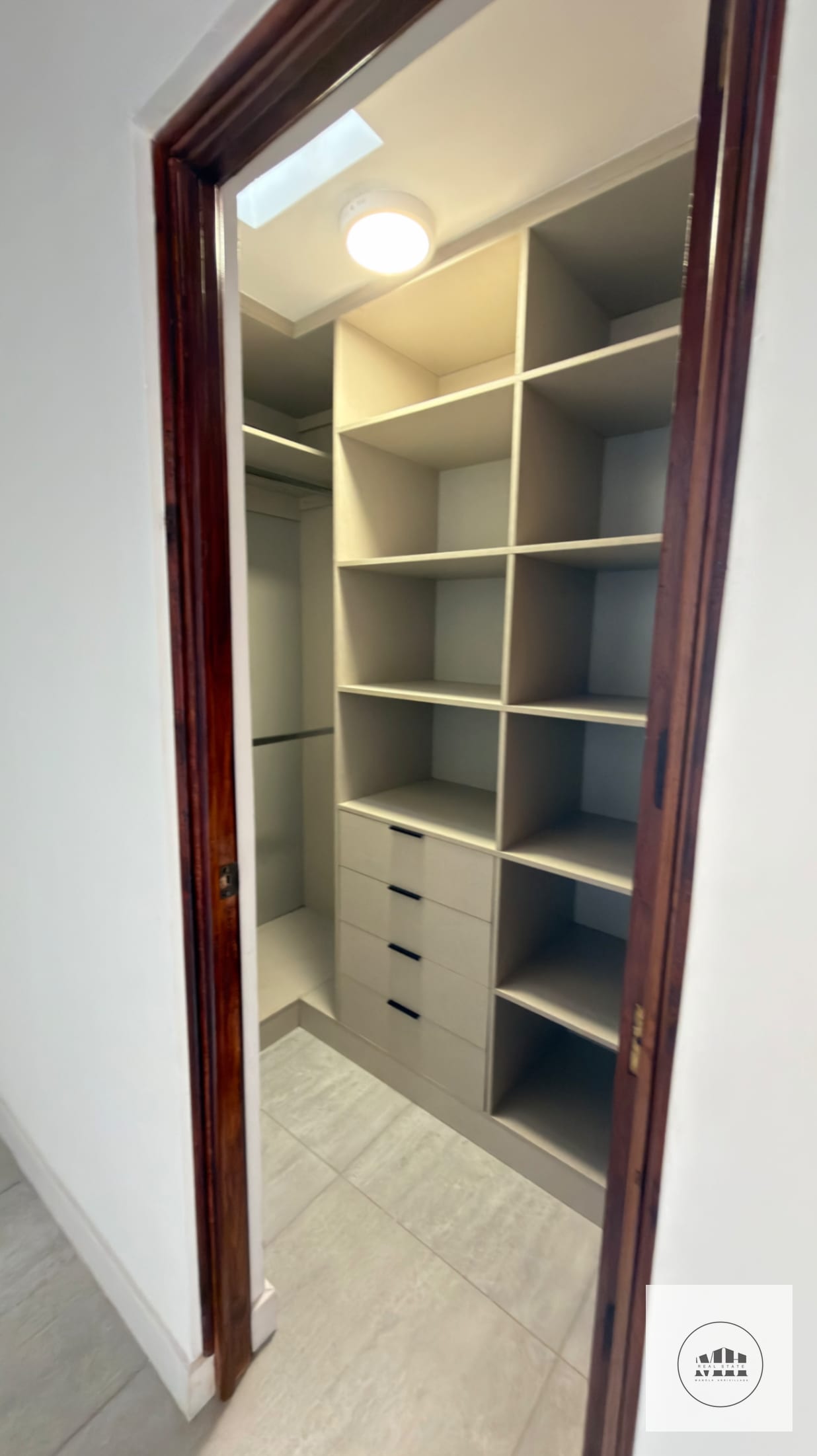 Bella casa remodelada — Casa en Venta en Zona 10, Guatemala, Ciudad — foto 14 de 17
