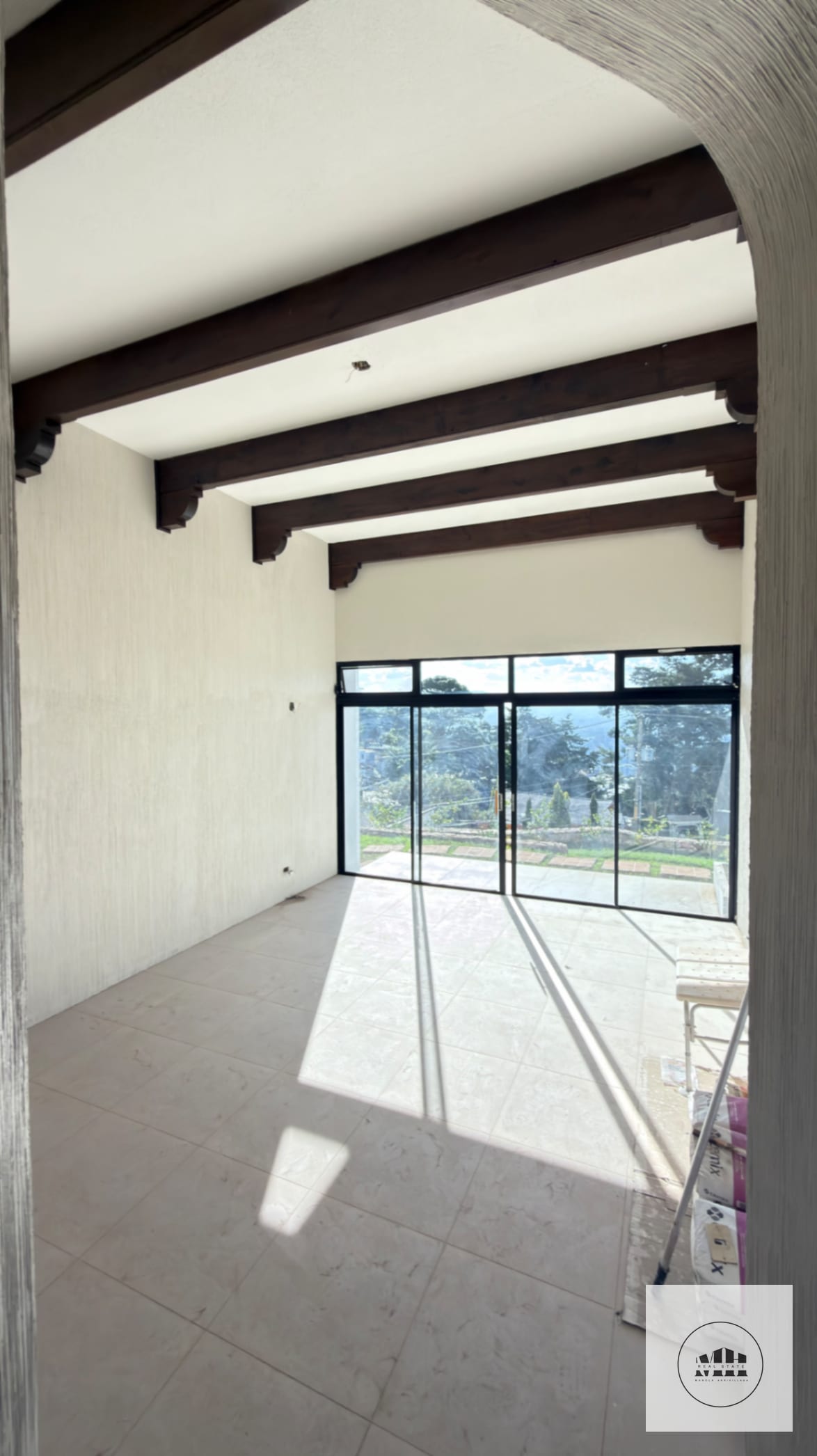 Bellisima Casa en Renta km 9.5 CAES — Casa en Alquiler en Montebello II, Carretera a El Salvador, Guatemala, Ciudad — foto 4 de 12