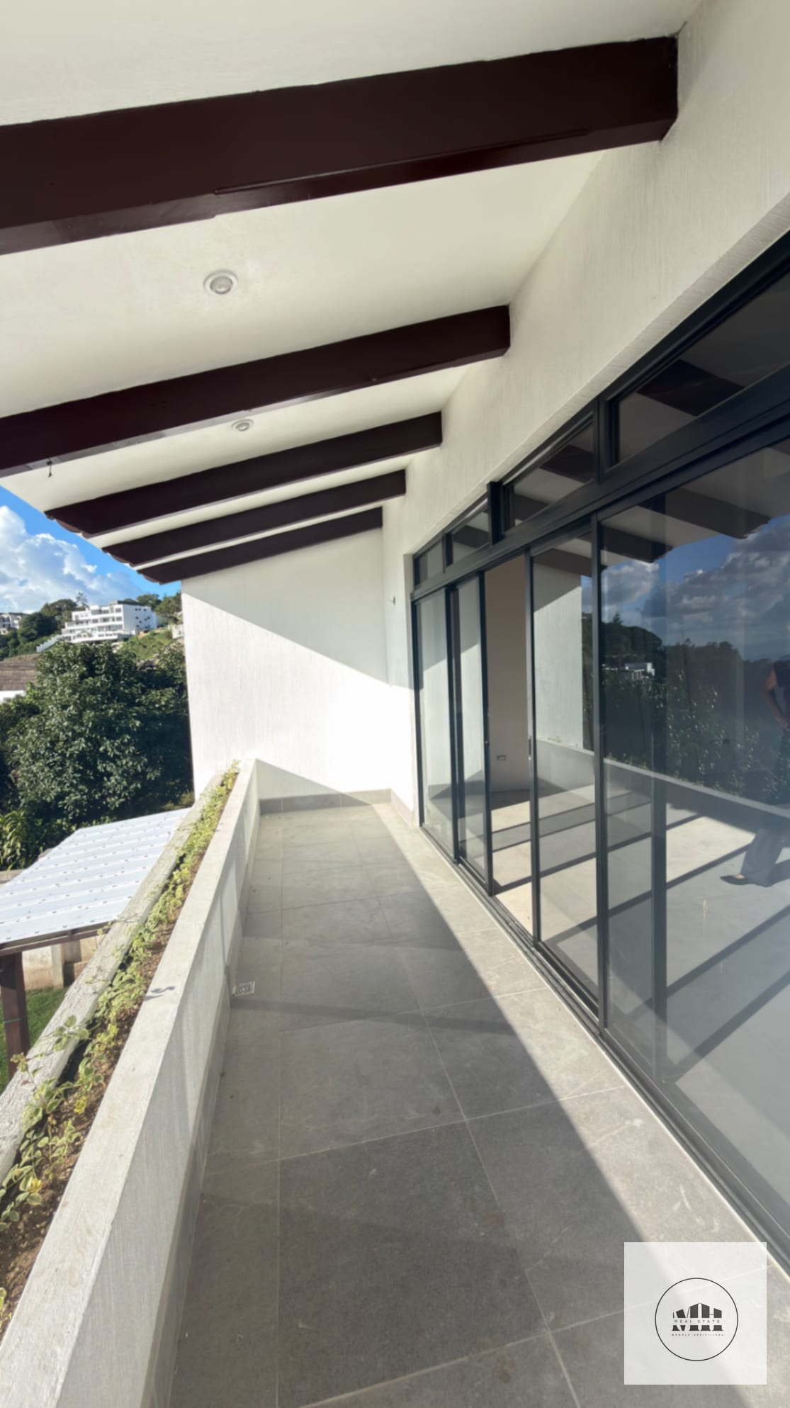 Bellisima Casa en Renta km 9.5 CAES — Casa en Alquiler en Montebello II, Carretera a El Salvador, Guatemala, Ciudad — foto 6 de 12