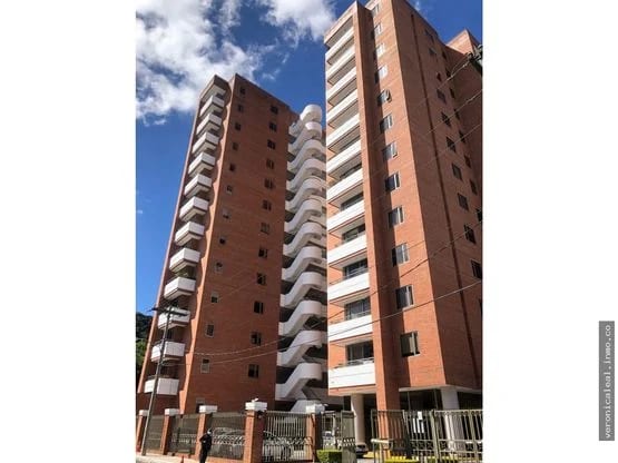 Zona 10 Jardines del Acueducto Apartamento en venta y renta — Apartamento en Alquiler en Zona 10, Guatemala, Ciudad — foto 6 de 17