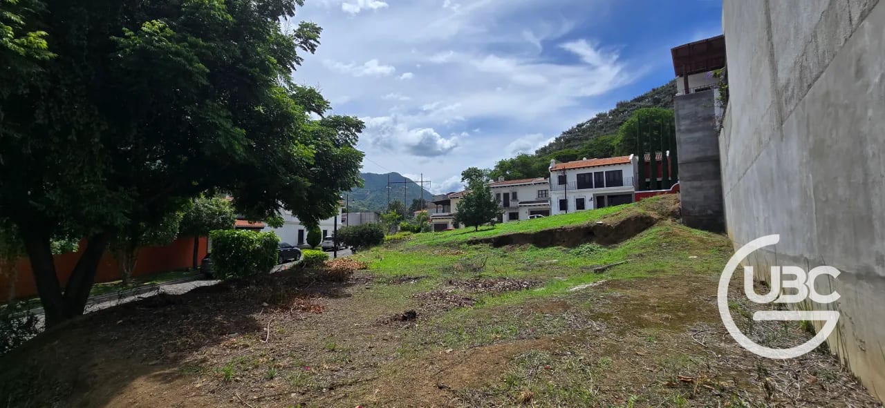 Exclusivo terreno de esquina en Venta en Bella Vista Antigua Guatemala — Terreno en Venta en Jocotenango, Sacatepéquez — foto 6 de 7