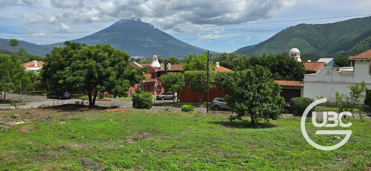 Espectacular terreno en venta de Esquina en Bella Vista Antigua Guatemala — Terreno en Venta en Jocotenango, Sacatepéquez — foto 3 de 7