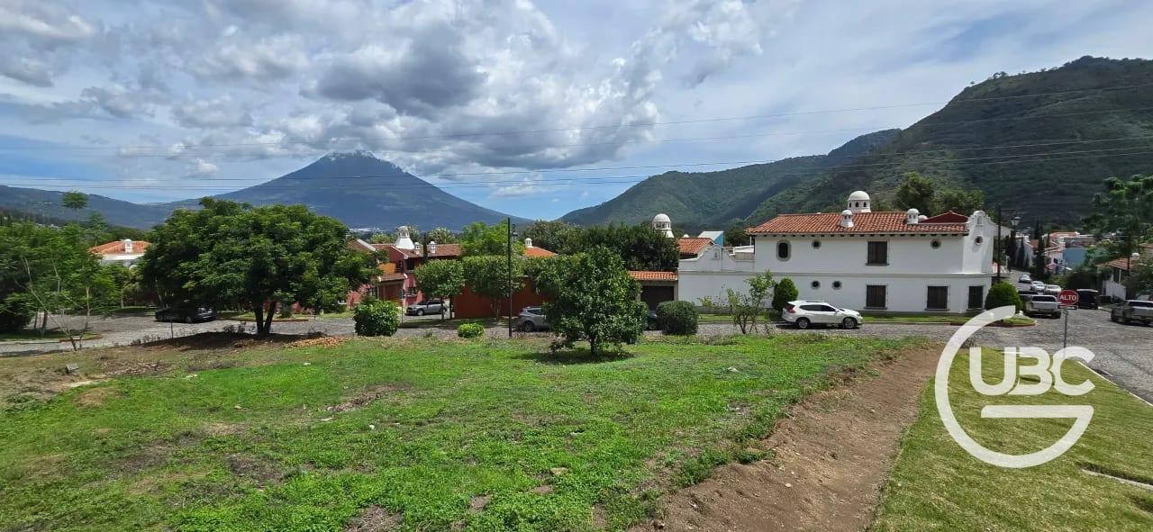 Espectacular terreno en venta de Esquina en Bella Vista Antigua Guatemala — Terreno en Venta en Jocotenango, Sacatepéquez — foto 4 de 7