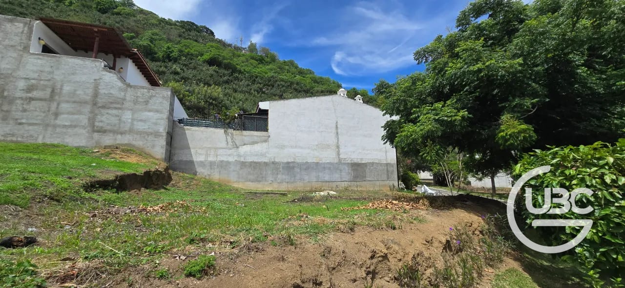 Espectacular terreno en venta de Esquina en Bella Vista Antigua Guatemala — Terreno en Venta en Jocotenango, Sacatepéquez — foto 6 de 7