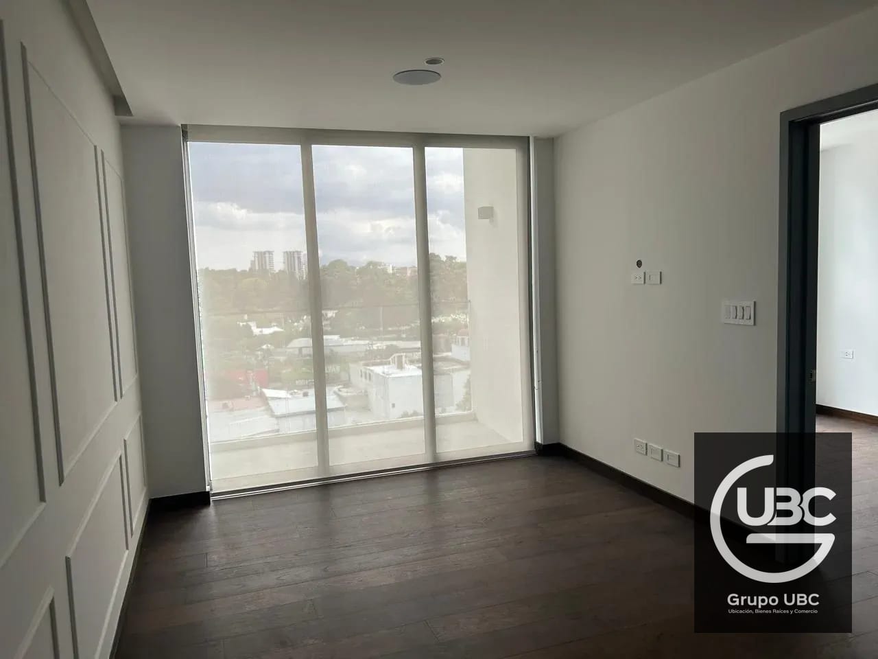 Apartamento en renta en Zona 10 de 3 habitaciones — Apartamento en Alquiler en Atarah, Zona 10, Guatemala, Ciudad — foto 1 de 12