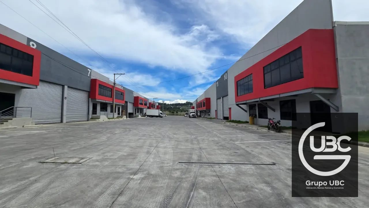 Ofibodega en renta en Bárcenas Villa Nueva 1,160m² — Bodega / Ofibodega en Alquiler en Barcenas, Guatemala, Ciudad — foto 1 de 7