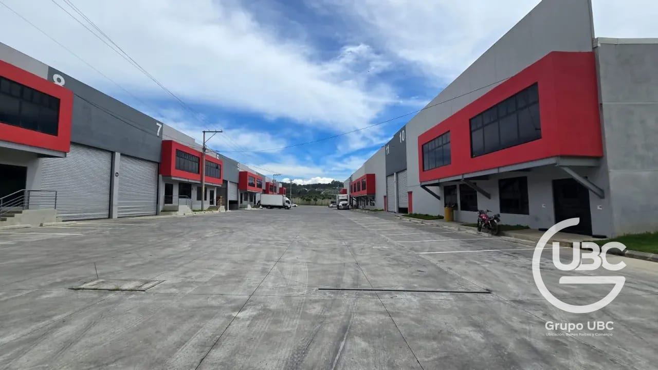 Ofibodega en renta en Bárcenas Villa Nueva 1,160m² — Bodega / Ofibodega en Alquiler en Barcenas, Guatemala, Ciudad — foto 1 de 10