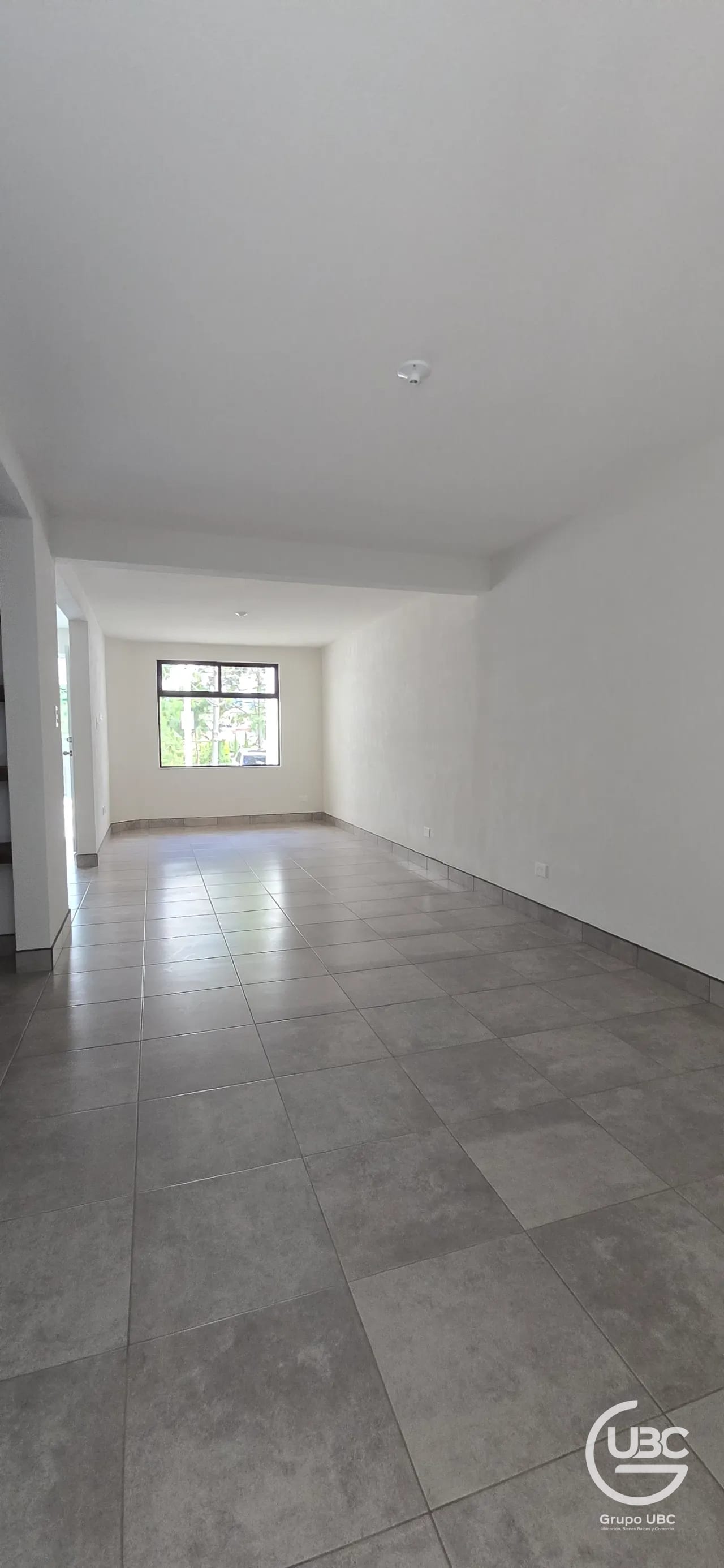 Moderna casa en renta en Santa Lucía Milpas Altas — Casa en Alquiler en Santa Lucía Milpas Altas, Sacatepéquez — foto 9 de 17