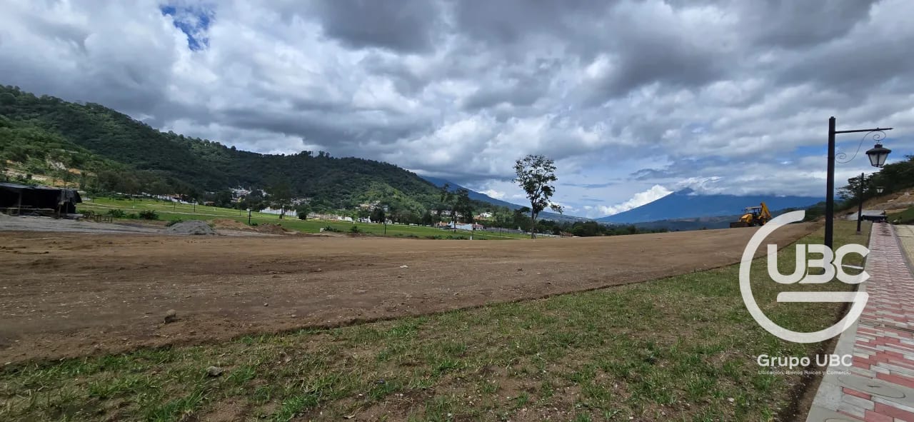 Espectacular terreno en Venta en Paseo Antigua — Terreno en Venta en Dentro del Casco, Antigua, Sacatepéquez — foto 6 de 10