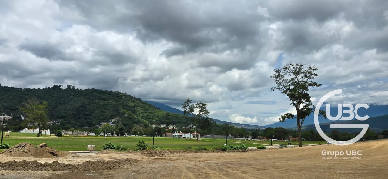 Espectacular terreno en Venta en Paseo Antigua — Terreno en Venta en Dentro del Casco, Antigua, Sacatepéquez — foto 3 de 10