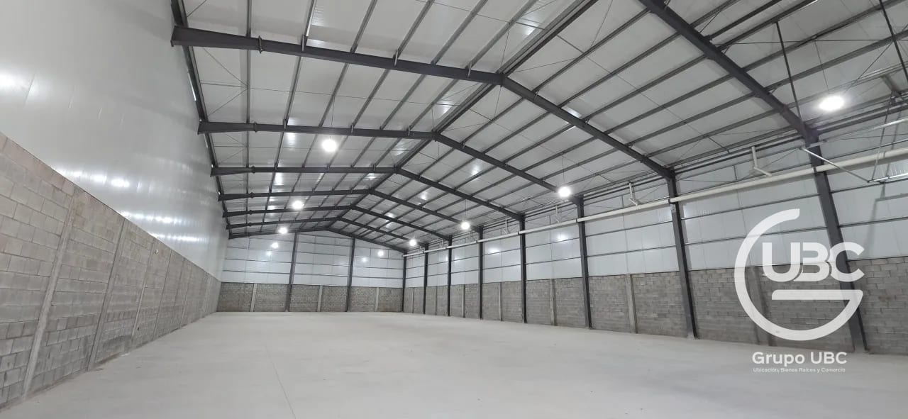 2 Bodegas juntas en renta en Salcajá Quetzaltenango 2,089m — Bodega / Ofibodega en Alquiler en Salcajá, Quetzaltenango — foto 1 de 11