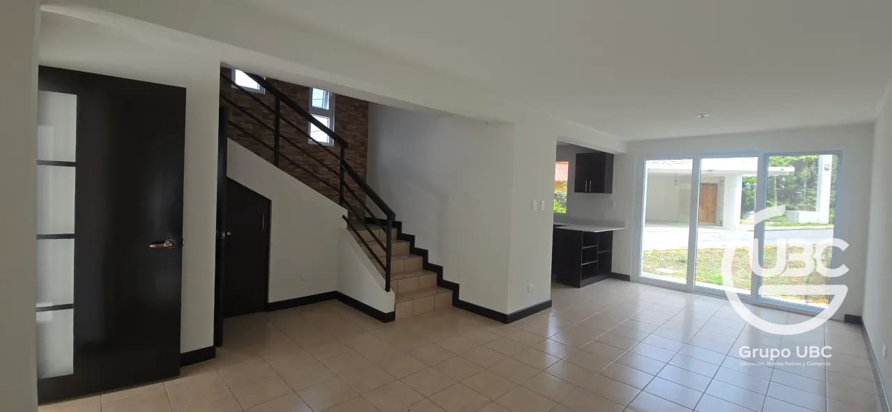 Casa en venta en Santa Lucía Milpas Altas Sacatepéquez — Casa en Venta en Santa Lucía Milpas Altas, Sacatepéquez — foto 2 de 17