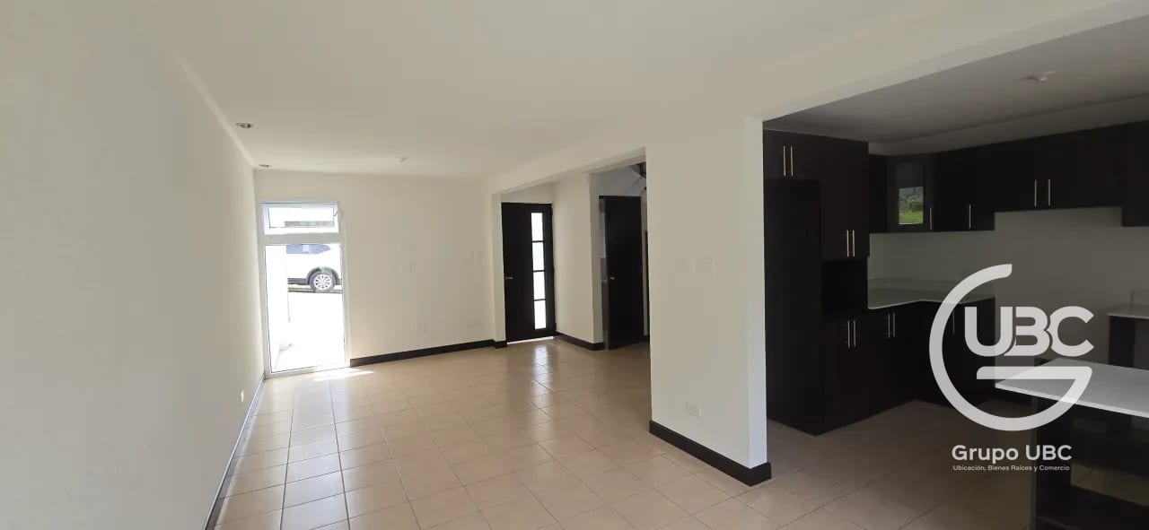 Casa en venta en Santa Lucía Milpas Altas Sacatepéquez — Casa en Venta en Santa Lucía Milpas Altas, Sacatepéquez — foto 3 de 17