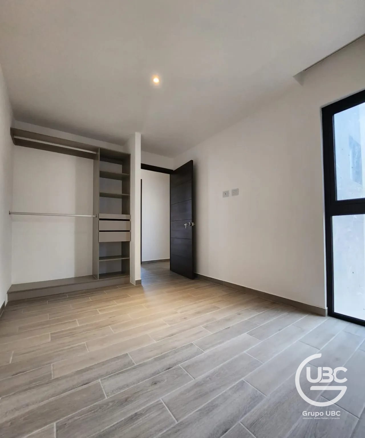 Apartamento en renta en Zona 10 Edificio Parque 10 — Apartamento en Alquiler en Parque 10, Zona 10, Guatemala, Ciudad — foto 9 de 16