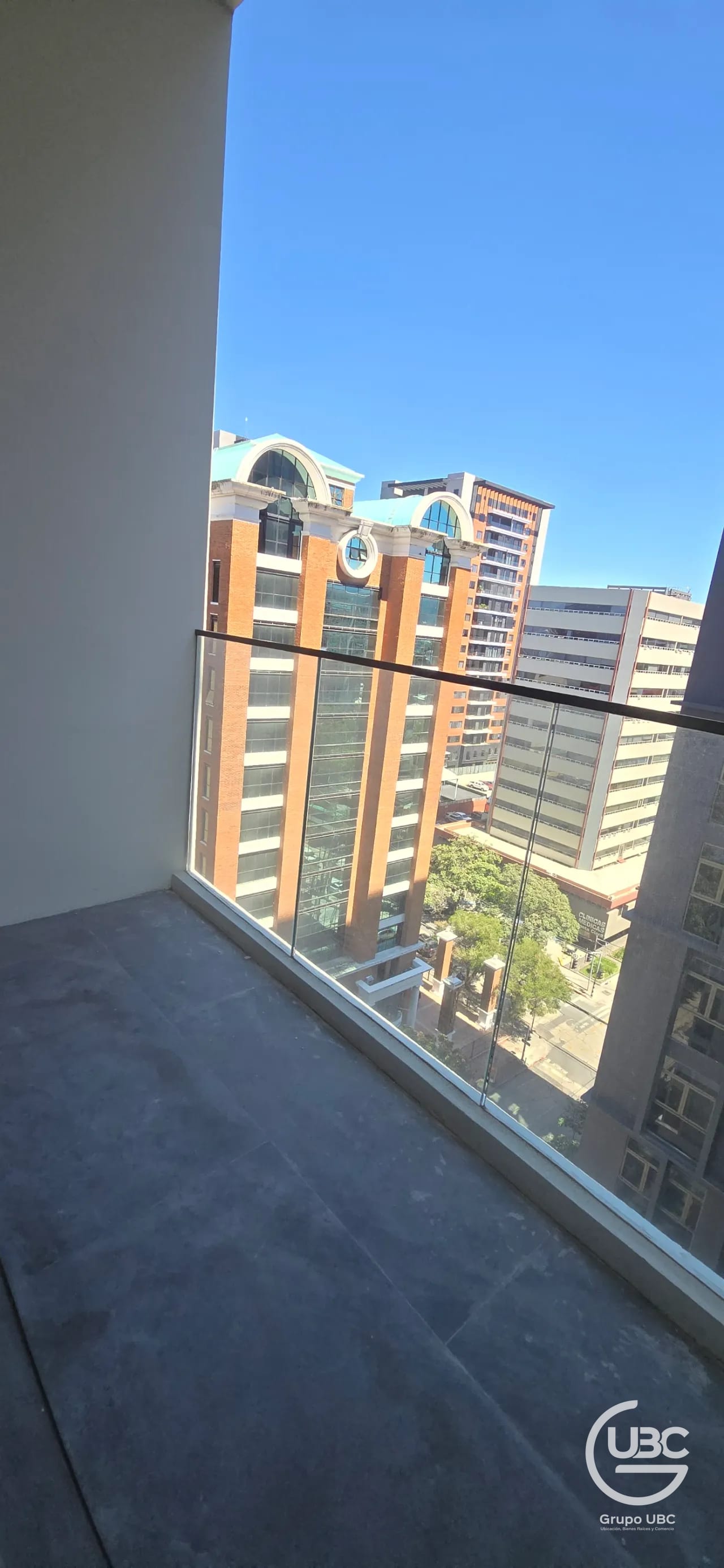 Apartamento en renta en Atarah Zona 10 — Apartamento en Alquiler en Atarah, Zona 10, Guatemala, Ciudad — foto 2 de 14