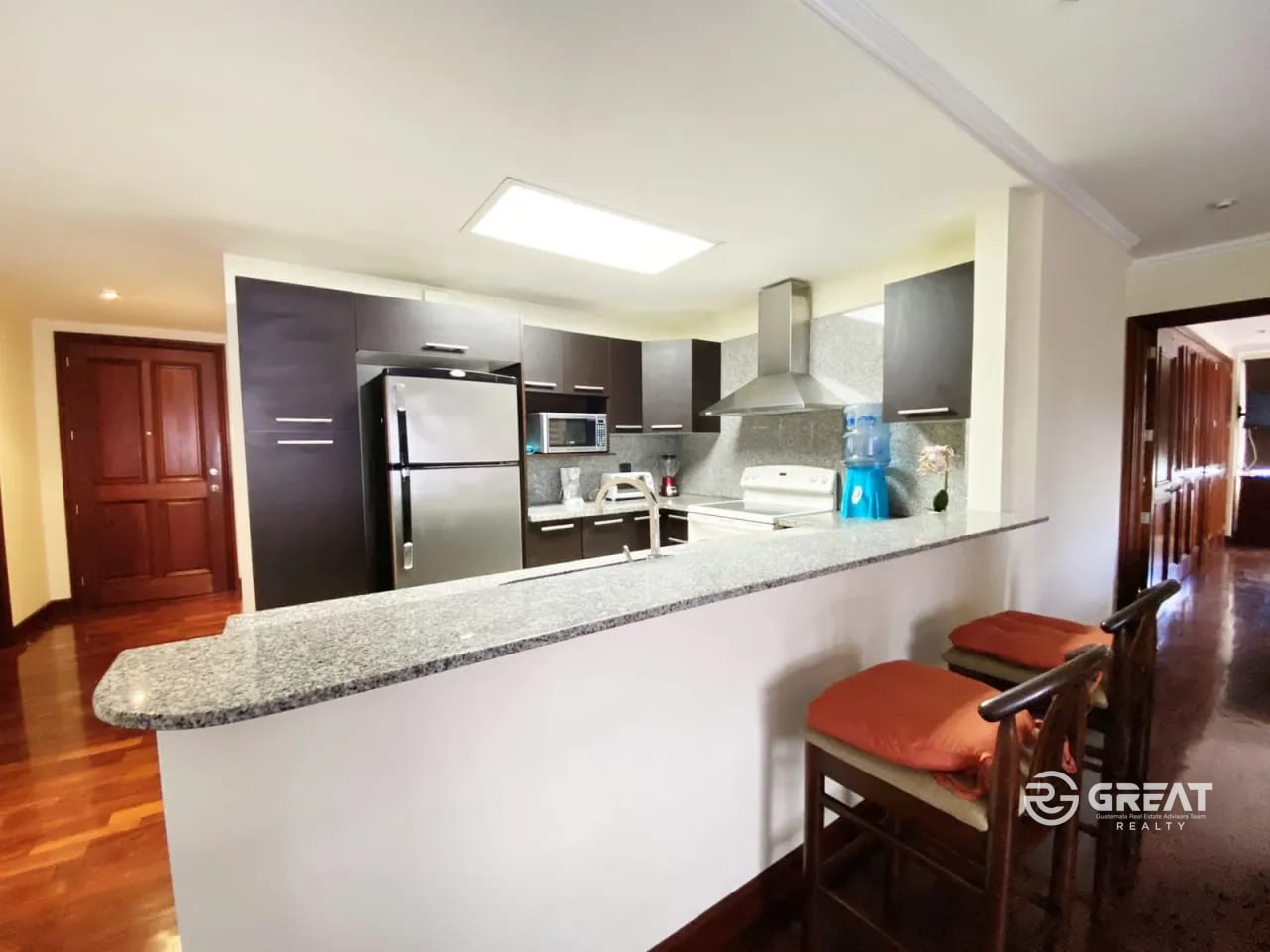 Apartamento Amueblado y Equipado en Zona 14 — Apartamento en Alquiler en San Patricio, Zona 14, Guatemala, Ciudad — foto 5 de 9
