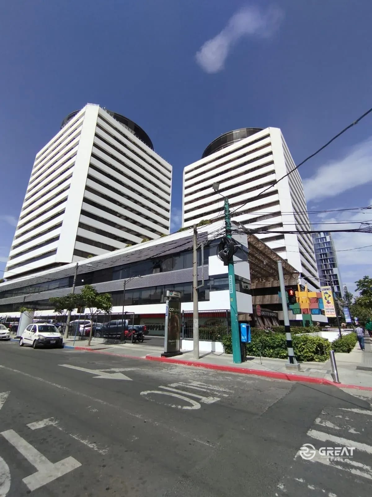 Oficina en Renta en Zona 10 | Edificio Géminis 10 — Oficina en Alquiler en Zona Viva, Zona 10, Guatemala, Ciudad — foto 1 de 11
