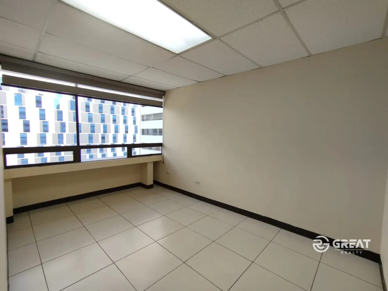 Oficina en Renta en Zona 10 | Edificio Géminis 10 — Oficina en Alquiler en Zona Viva, Zona 10, Guatemala, Ciudad — foto 7 de 11