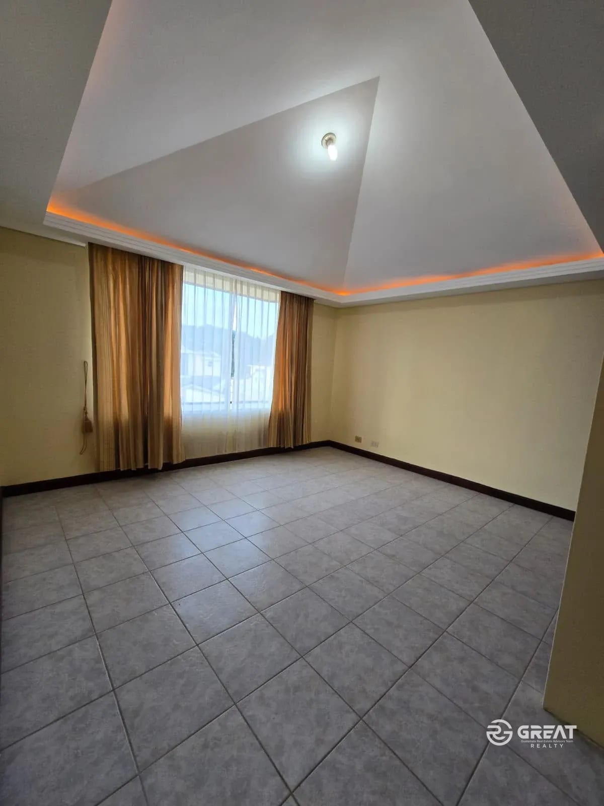 🏡 Casa en Venta en La Foresta | Carretera a Fraijanes — Casa en Venta en La Foresta, Carretera a El Salvador, Guatemala, Ciudad — foto 9 de 14