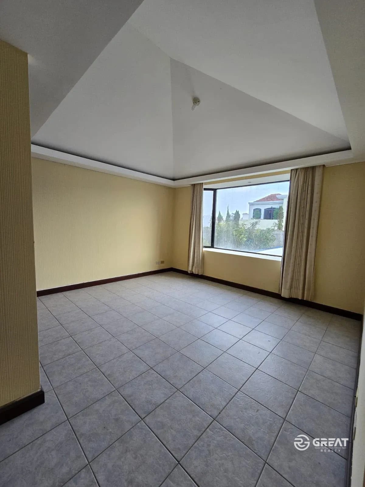 🏡 Casa en Venta en La Foresta | Carretera a Fraijanes — Casa en Venta en La Foresta, Carretera a El Salvador, Guatemala, Ciudad — foto 10 de 14