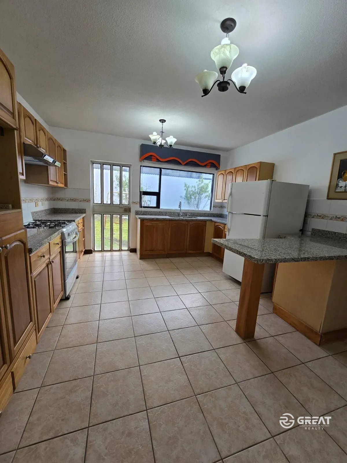 🏡 Casa en Venta en La Foresta | Carretera a Fraijanes — Casa en Venta en La Foresta, Carretera a El Salvador, Guatemala, Ciudad — foto 4 de 14