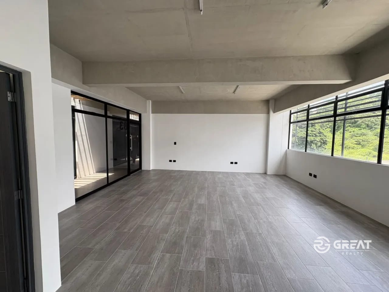 Oficina en Renta – InterNaranjo Empresarial, cerca de Condado Naranjo — Oficina en Alquiler en Zona 4 Mixco, Guatemala, Ciudad — foto 5 de 13