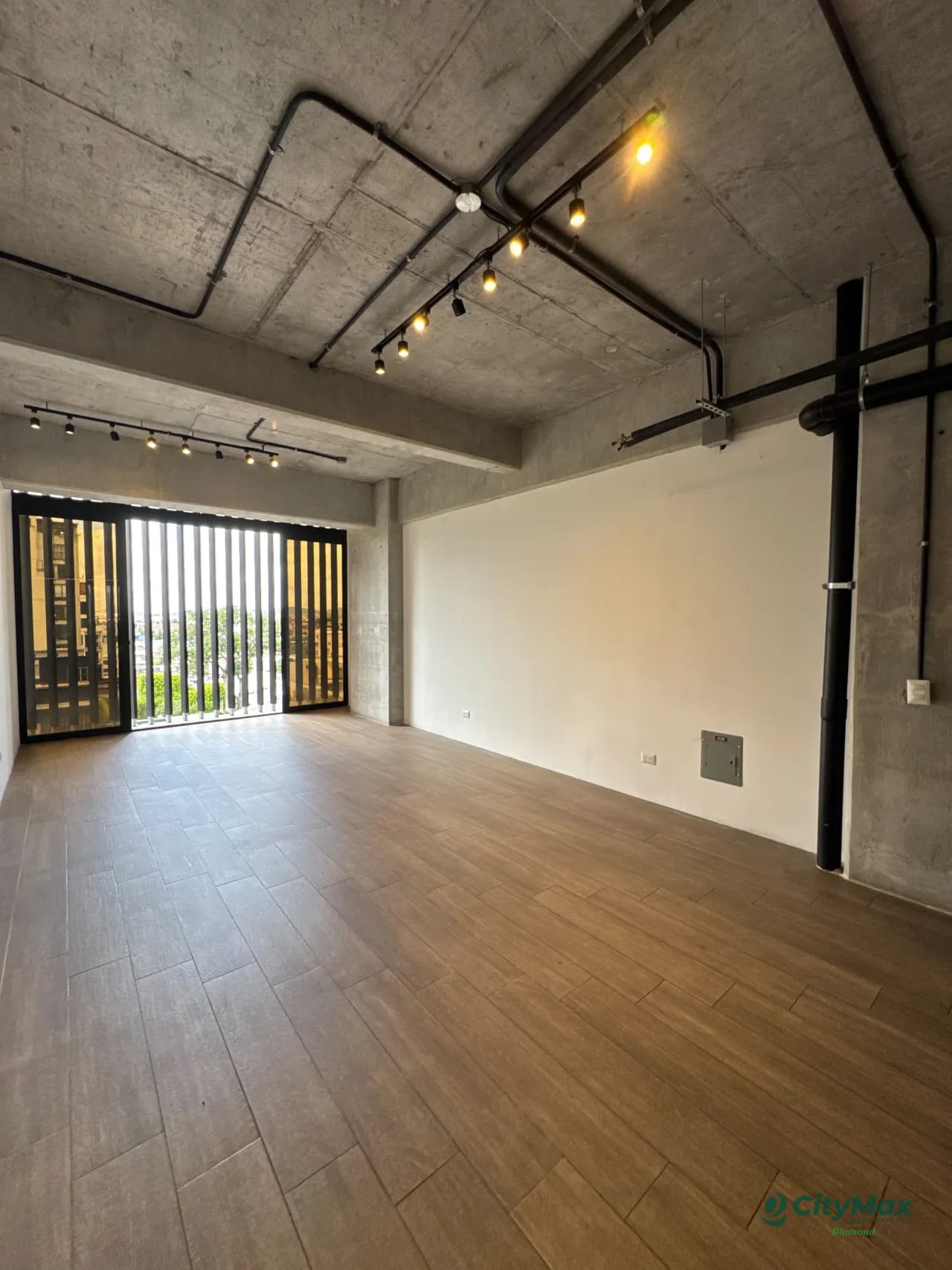 Oficina en venta Zona 4 Edificio Granat — Oficina en Venta en Granat, Zona 4, Guatemala, Ciudad — foto 3 de 12
