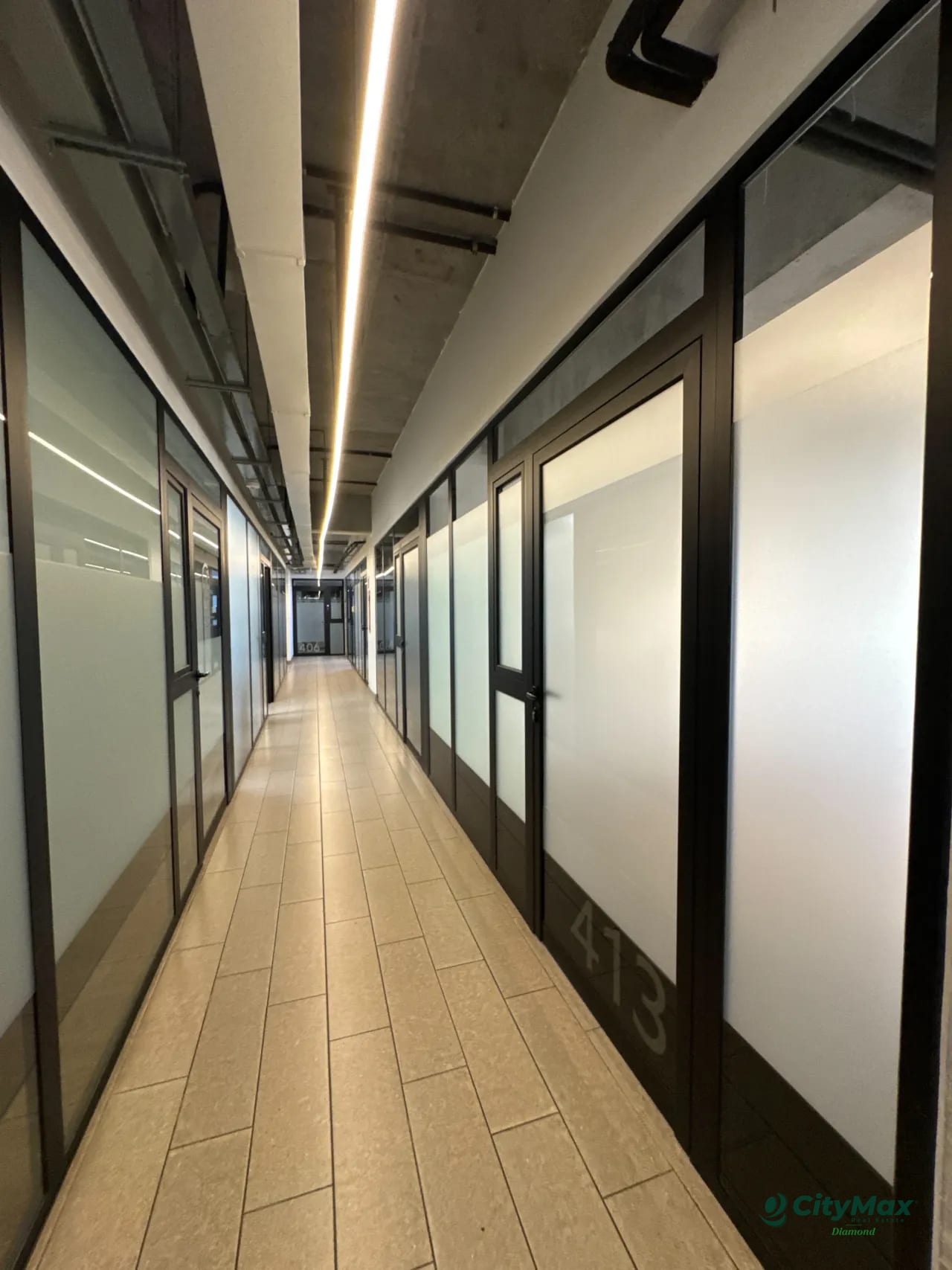 Oficina en venta Zona 4 Edificio Granat — Oficina en Venta en Granat, Zona 4, Guatemala, Ciudad — foto 5 de 12