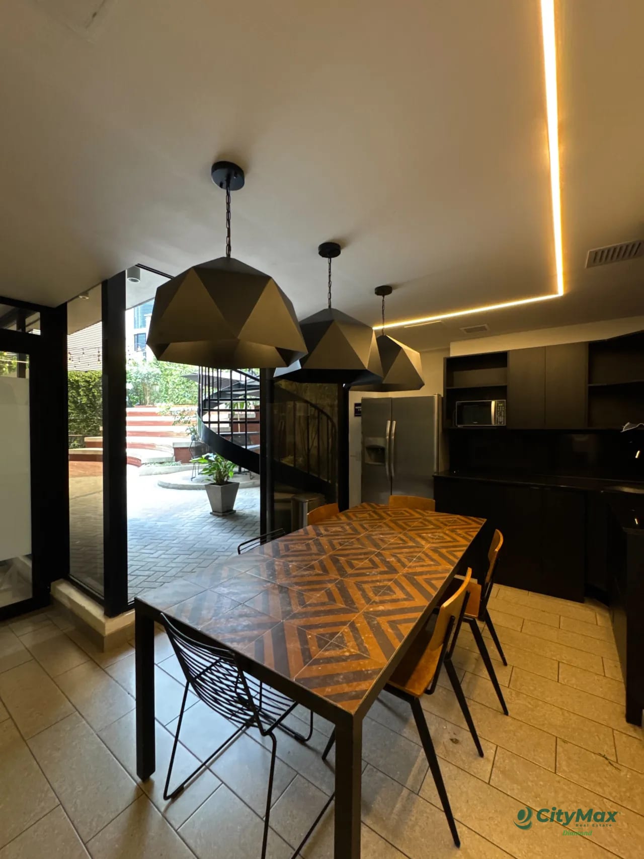 Oficina en venta Zona 4 Edificio Granat — Oficina en Venta en Granat, Zona 4, Guatemala, Ciudad — foto 10 de 12