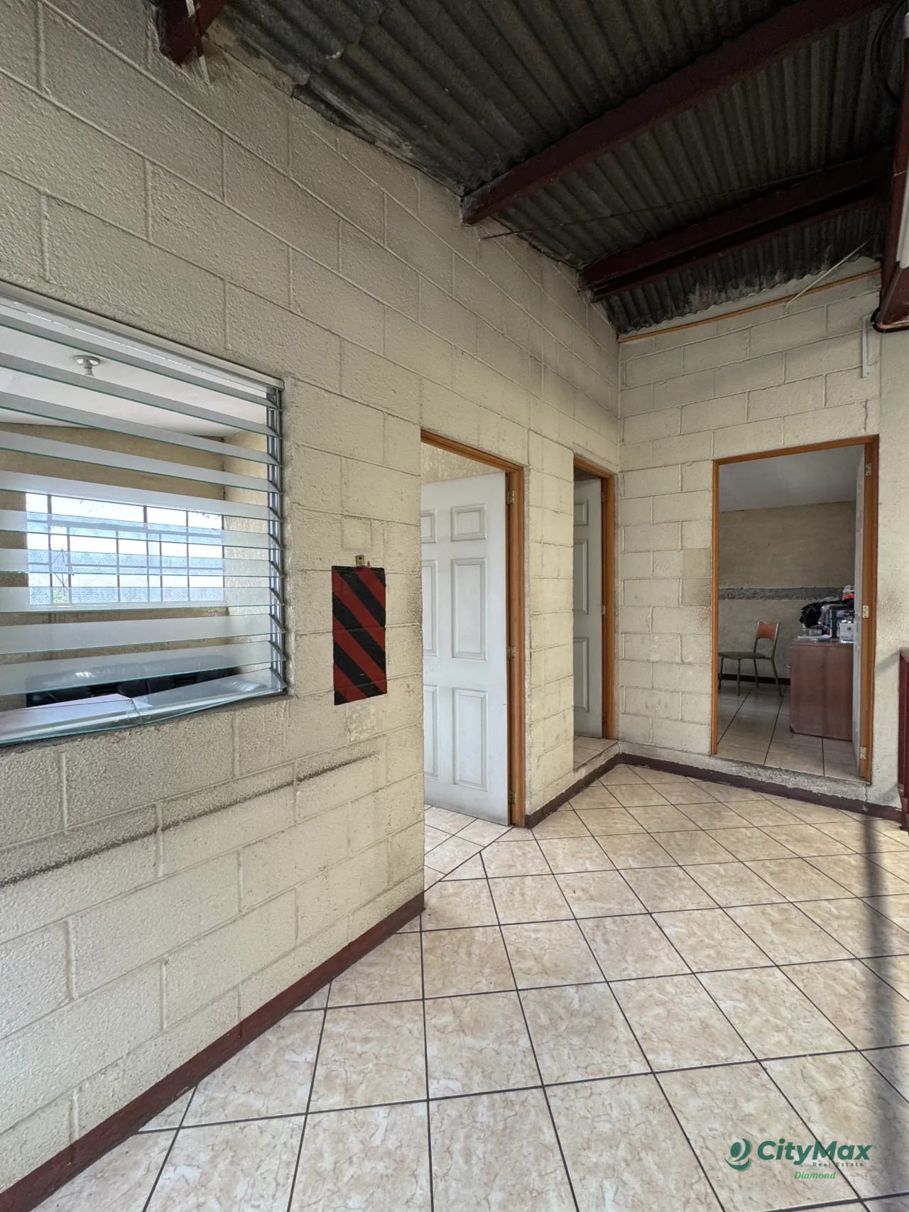 Bodega en renta Zona 5 - Image 3