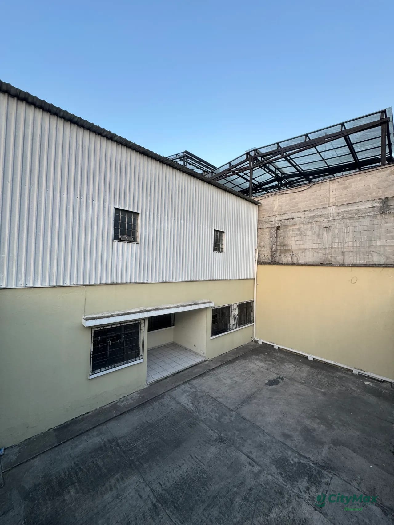 Casa uso comercial zona 9 — Casa en Alquiler en Zona 9, Guatemala, Ciudad — foto 1 de 11