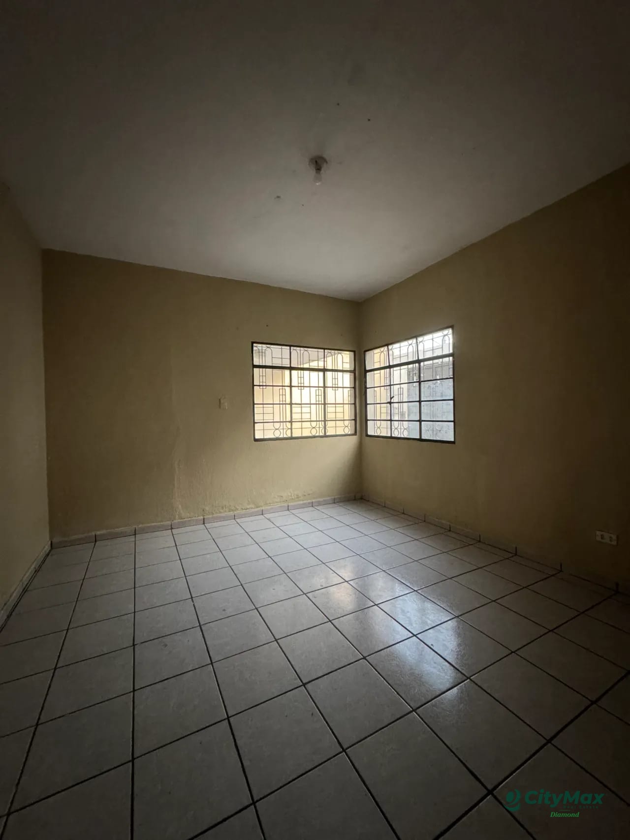 Casa uso comercial zona 9 — Casa en Alquiler en Zona 9, Guatemala, Ciudad — foto 3 de 11