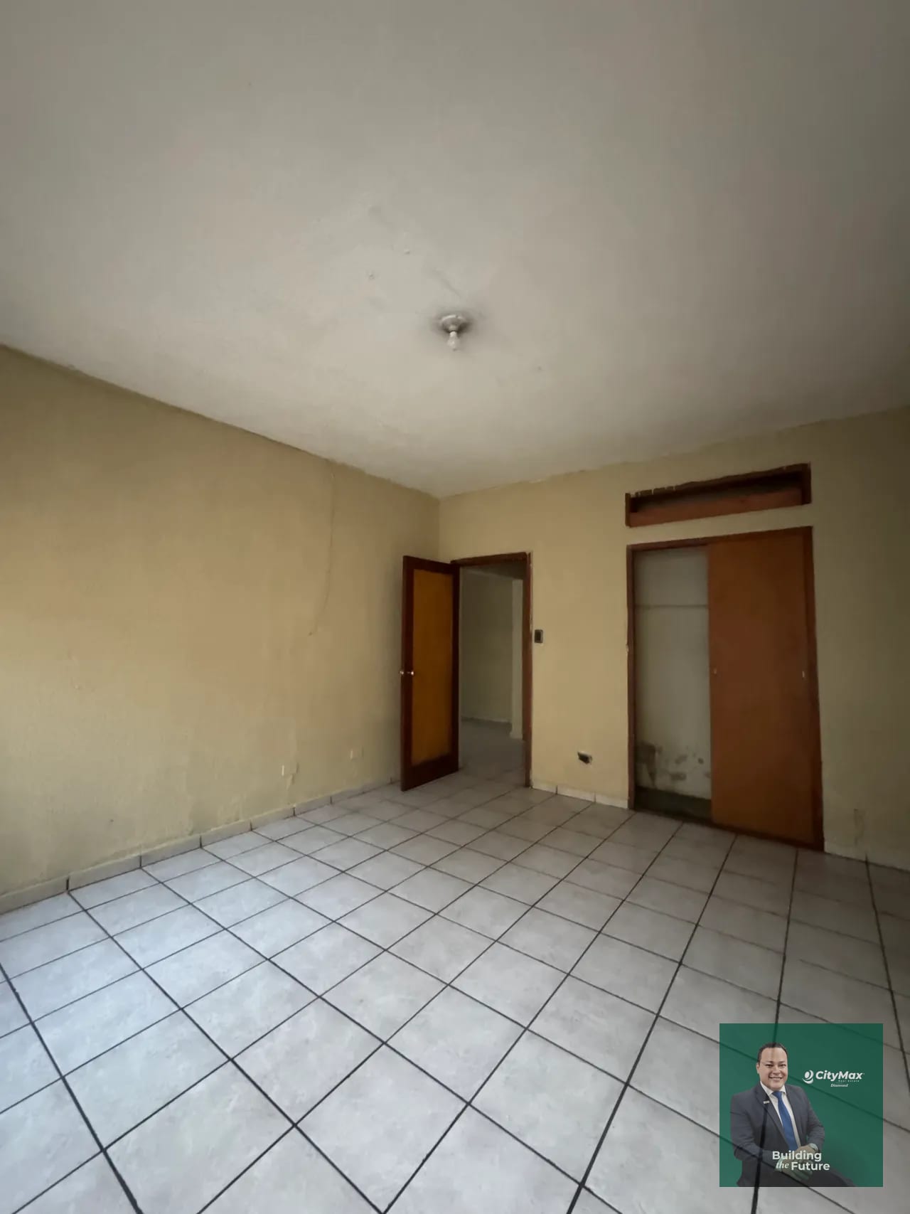 Casa uso comercial zona 9 — Casa en Alquiler en Zona 9, Guatemala, Ciudad — foto 8 de 11