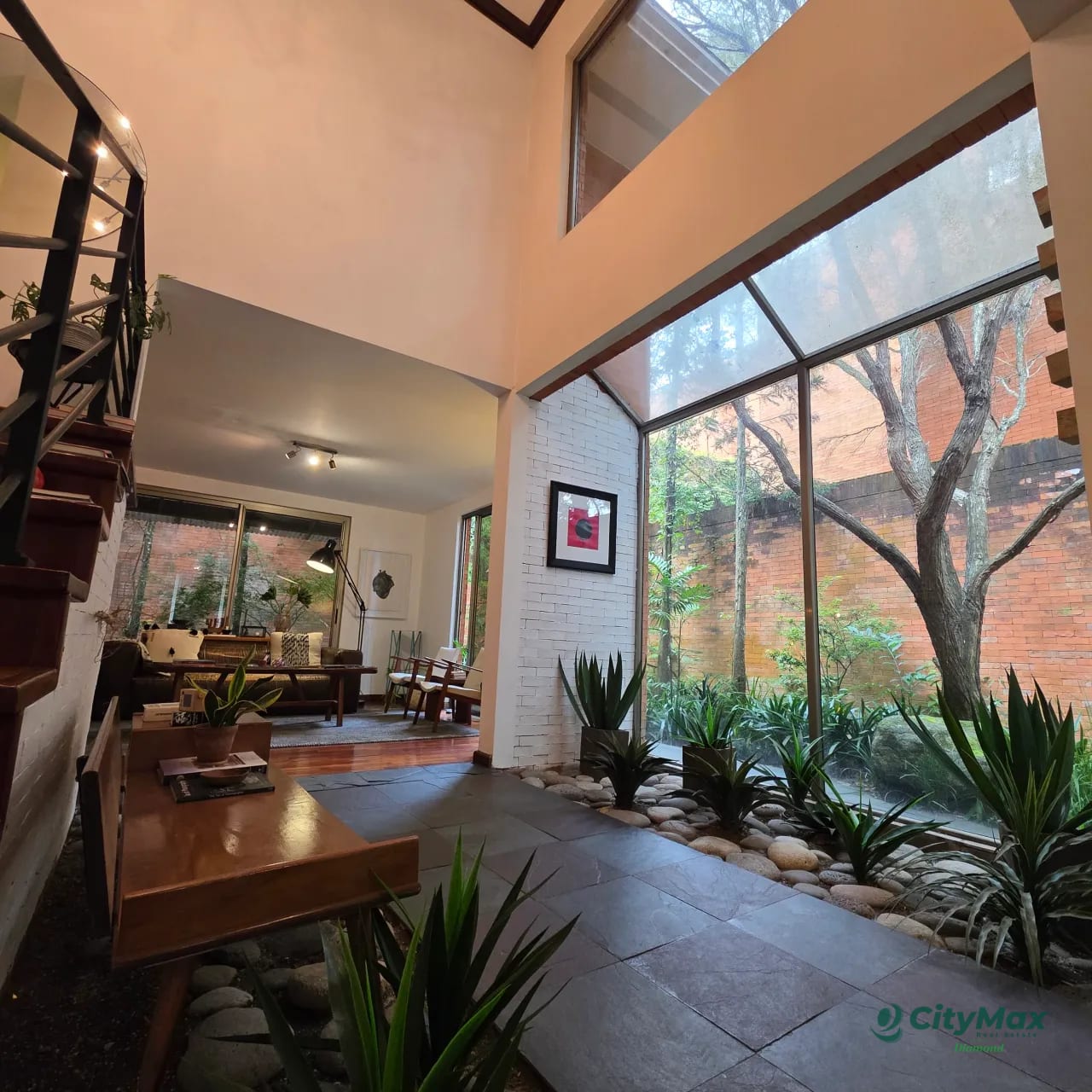 Casa en venta Lomas de San Antonio — Casa en Venta en San Antonio, Carretera a El Salvador, Guatemala, Ciudad — foto 1 de 10