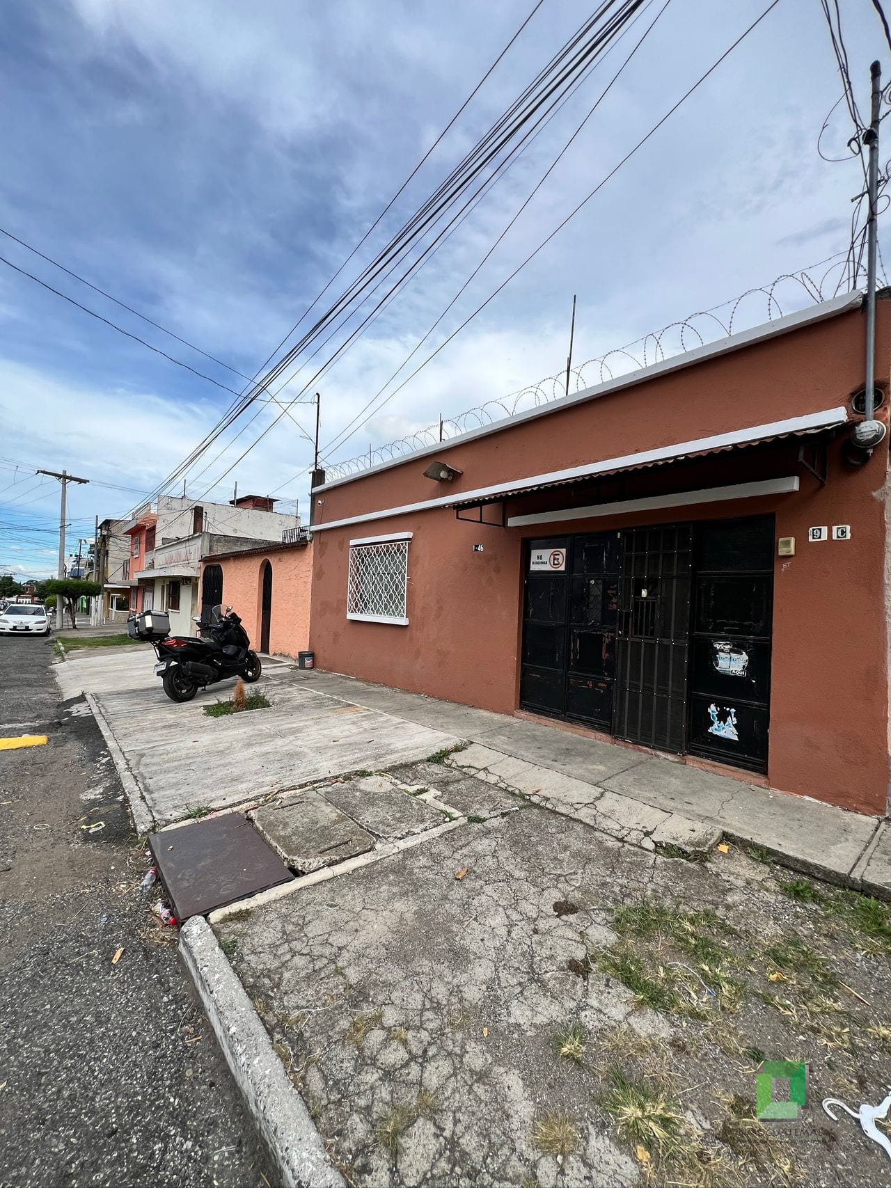 Renta Casa Monserrat zona 4 de Mixco dentro de Garita — Casa en Alquiler en Montserrat I, Zona 4 Mixco, Guatemala, Ciudad — foto 1 de 16