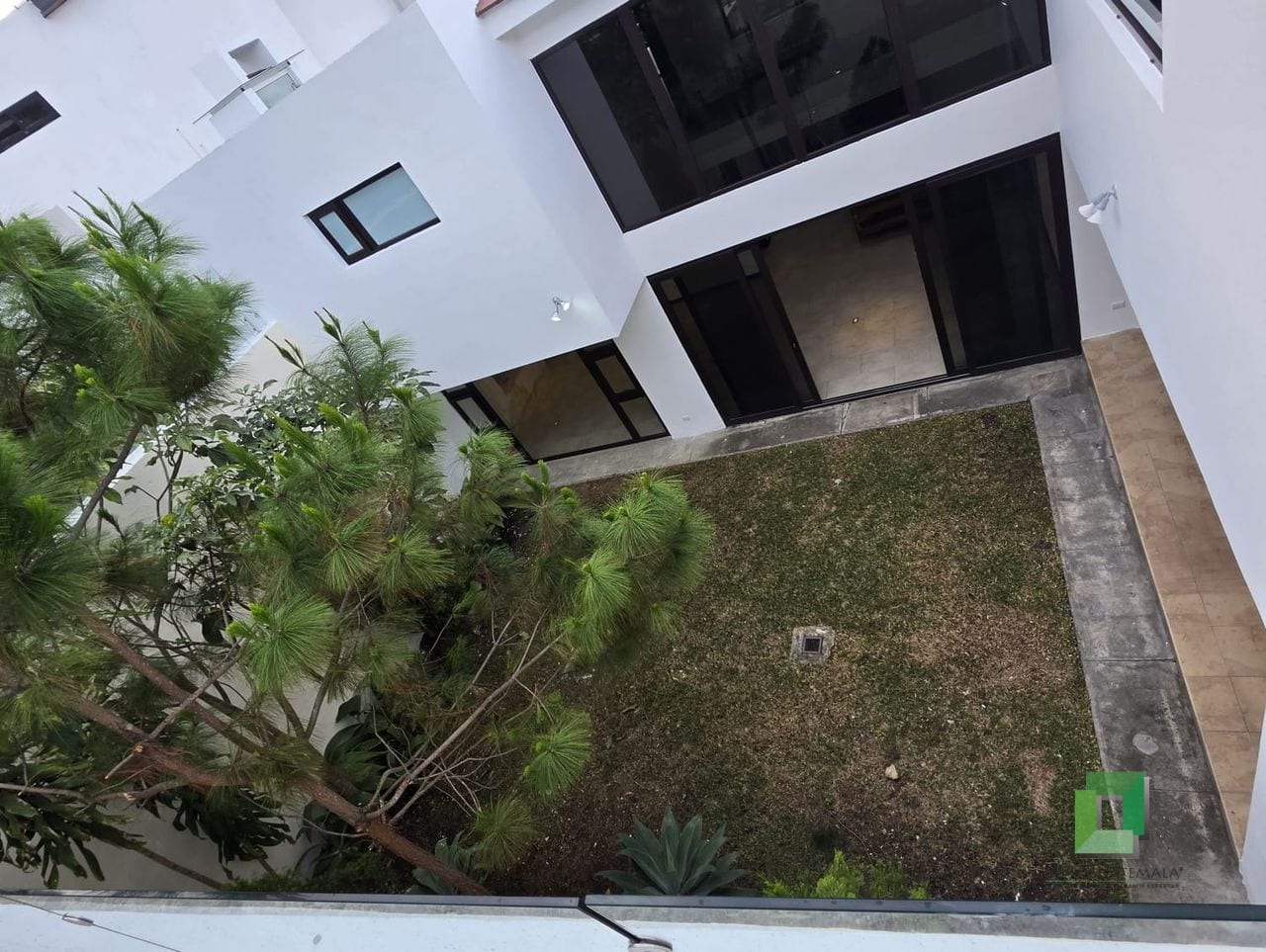 Casa zona 16 — Casa en Venta en Lomas de San Isidro, Zona 16, Guatemala, Ciudad — foto 2 de 17