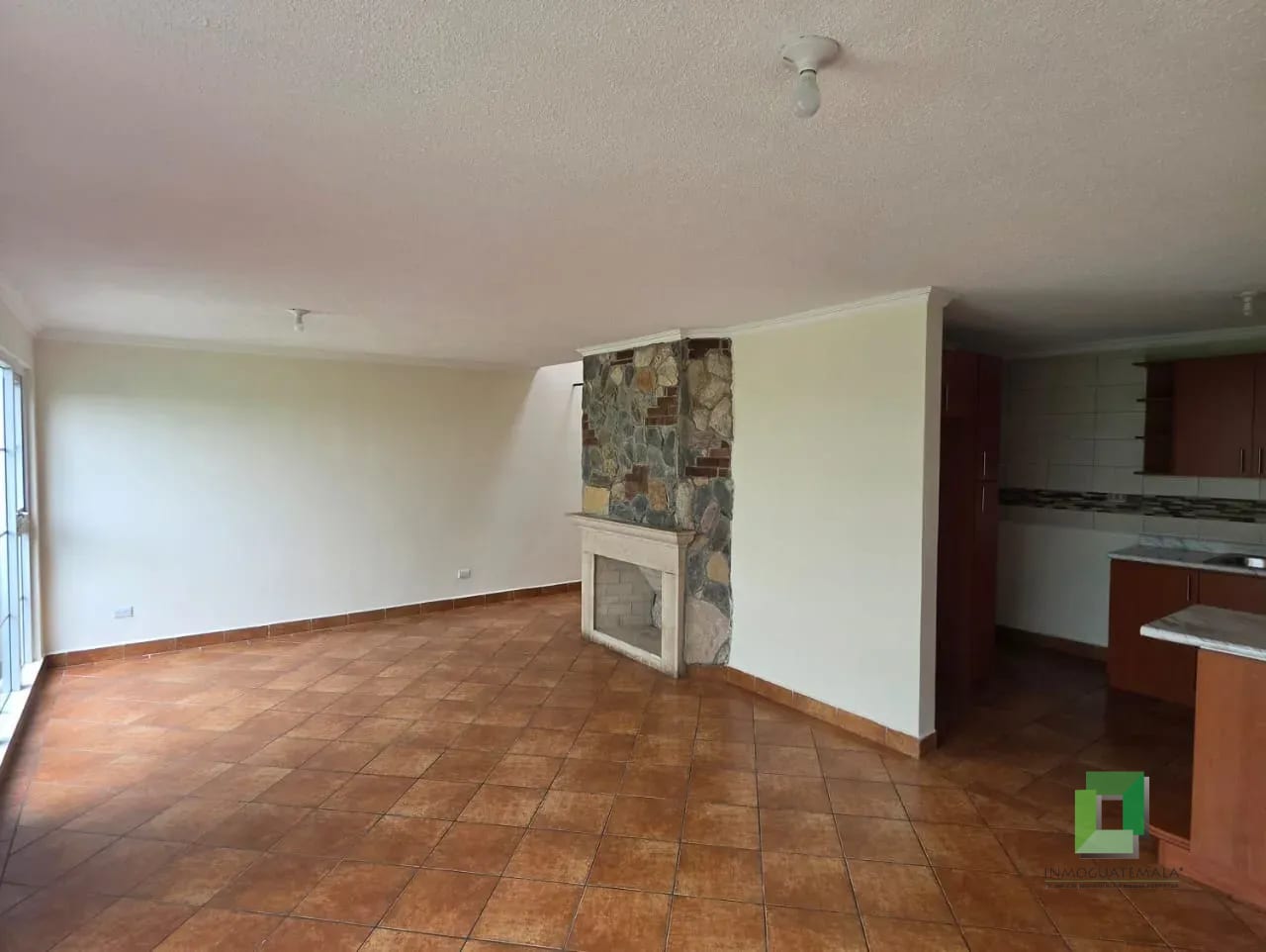 Casa Venta Jardines de Arrazola Entrada Olmeca — Casa en Venta en Jardines de Arrazola, Carretera a El Salvador, Guatemala, Ciudad — foto 10 de 16