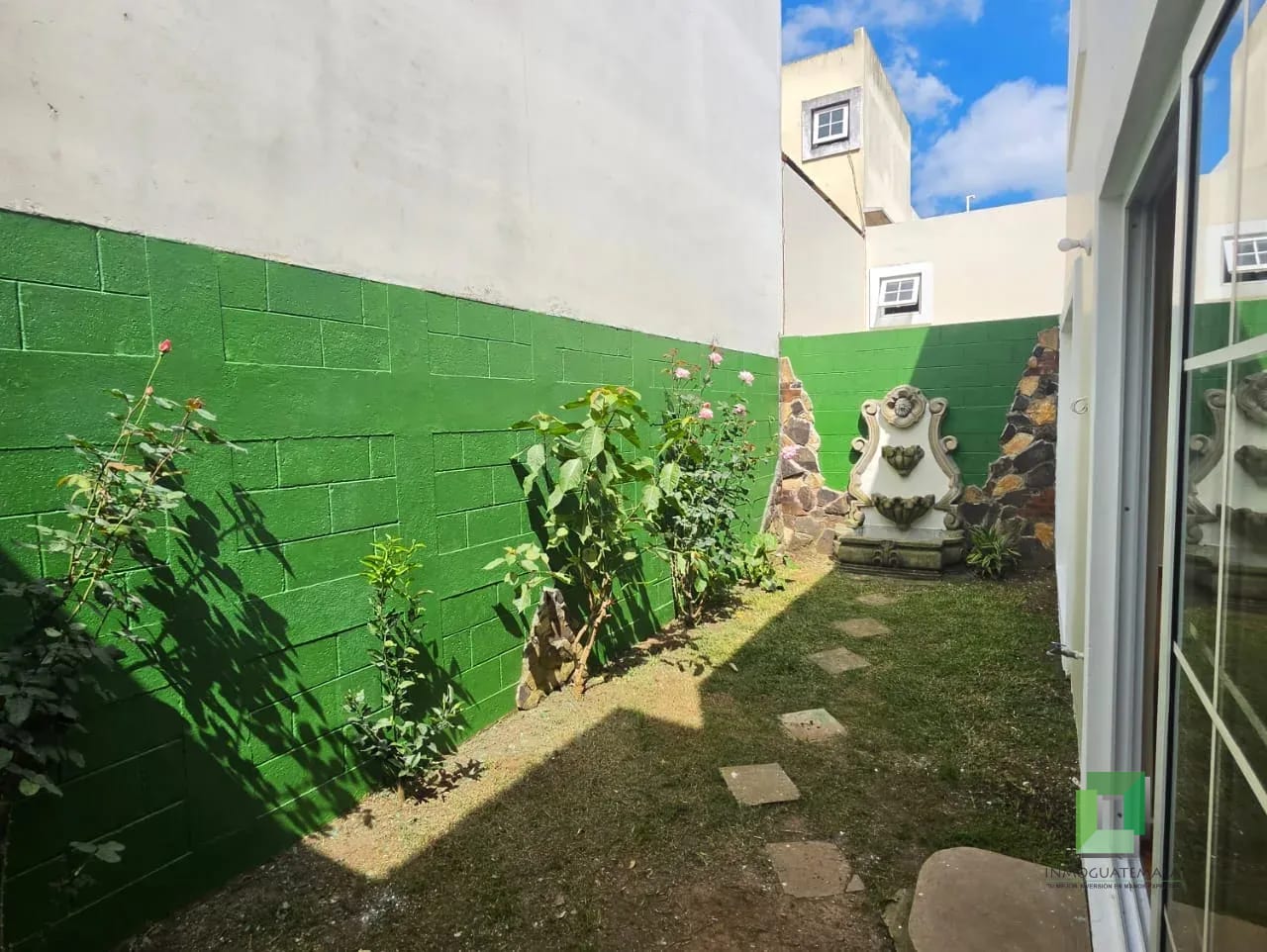 Casa Venta Jardines de Arrazola Entrada Olmeca — Casa en Venta en Jardines de Arrazola, Carretera a El Salvador, Guatemala, Ciudad — foto 14 de 16