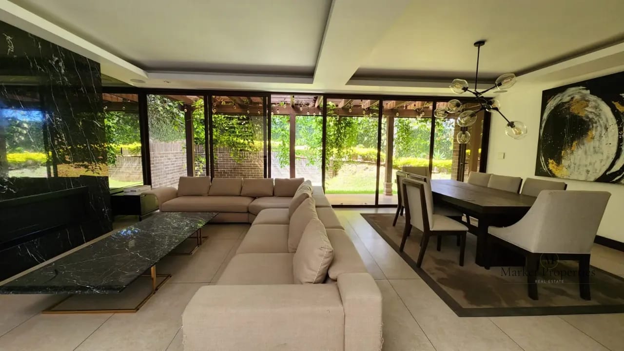 Casa en renta en Siena de San Isidro Zona 16 de 4 habitaciones — Casa en Alquiler en San Isidro, Zona 16, Guatemala, Ciudad — foto 1 de 7