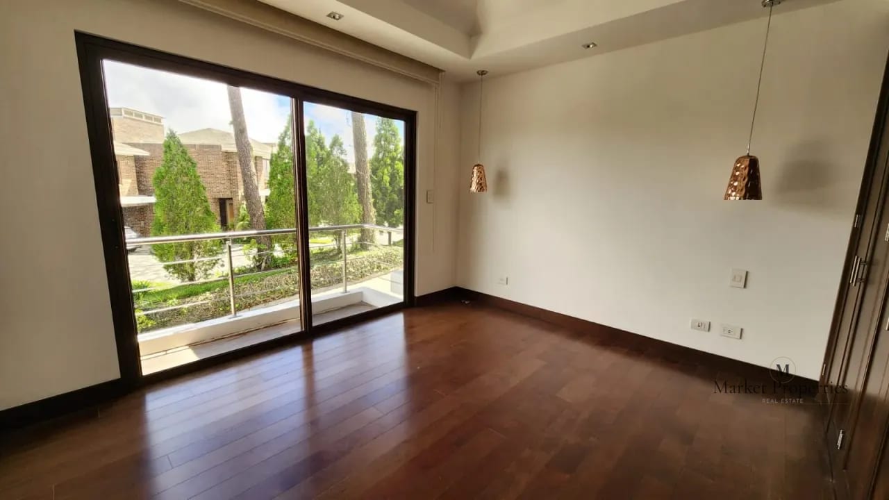 Casa en renta en Siena de San Isidro Zona 16 de 4 habitaciones — Casa en Alquiler en San Isidro, Zona 16, Guatemala, Ciudad — foto 7 de 7