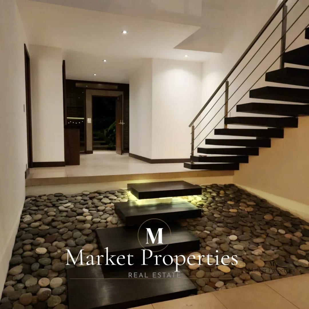 Casa en alquiler Zona 16 de 4 dormitorios condominio exclusivo — Casa en Alquiler en Zona 16, Guatemala, Ciudad — foto 2 de 9