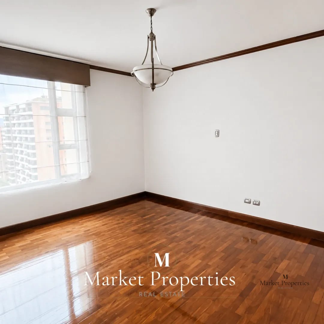 Apartamento en venta Zona 10, Torre Castelar, Pent house — Apartamento en Venta en Torre Castelar, Zona 10, Guatemala, Ciudad — foto 7 de 8