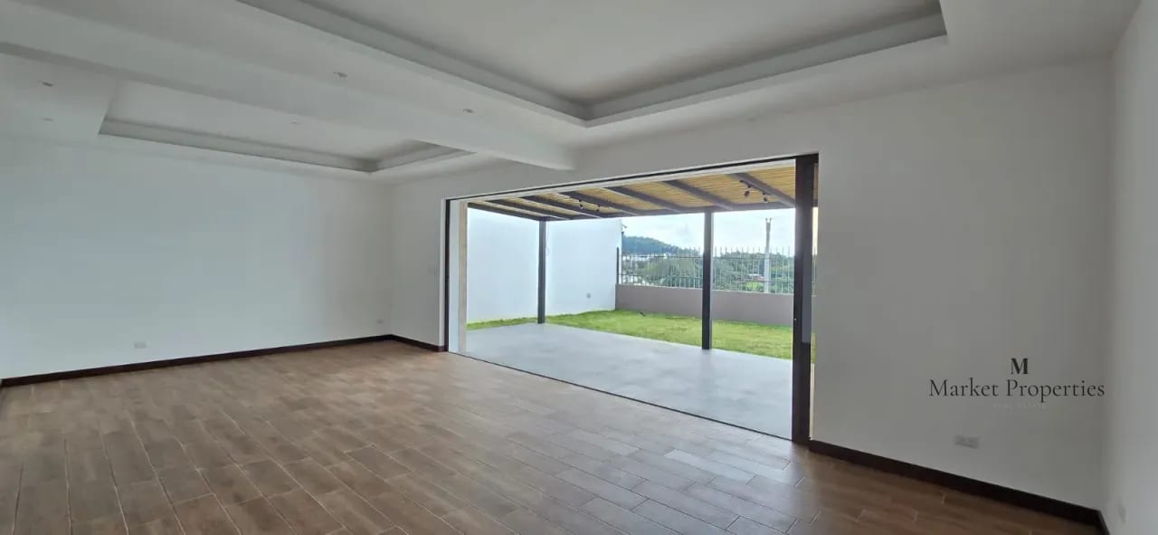 Casa en alquiler Zona 16, Lomas de San Isidro, 4 habitaciones — Casa en Alquiler en Lomas de San Isidro, Zona 16, Guatemala, Ciudad — foto 2 de 10