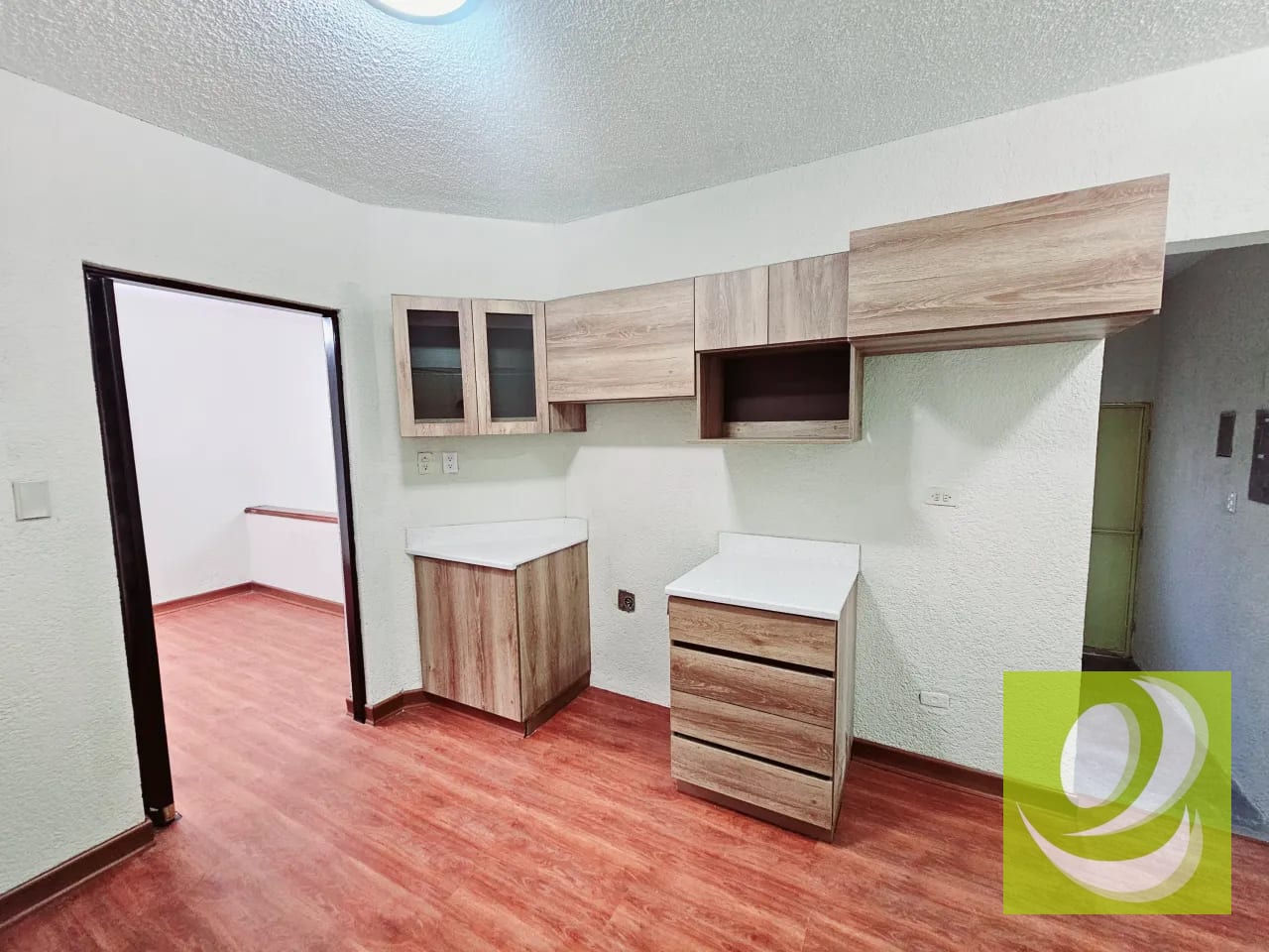 Se renta casa en Colina Real, San Cristobal — Casa en Alquiler en Loma Real, Zona 8 Mixco, Guatemala, Ciudad — foto 3 de 13